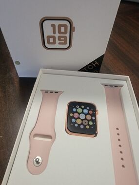 & Other Stories Pink Silicone Smartwatch with Rose Gold Case